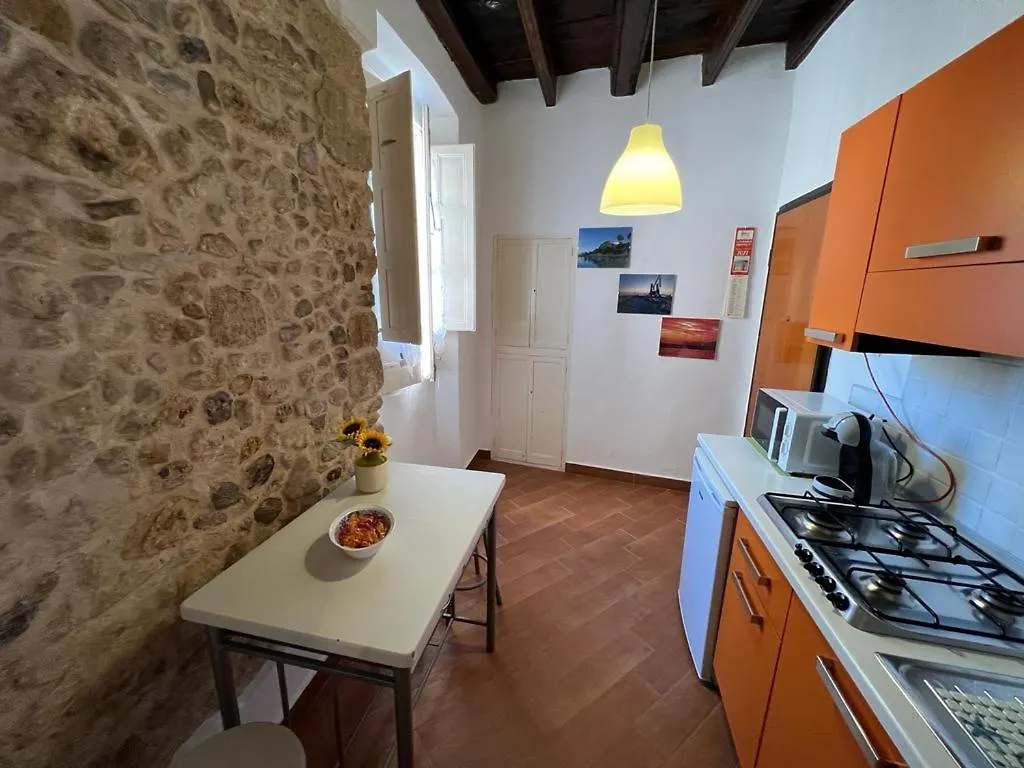 Casa Del Bisbe Apartment Alghero Italy